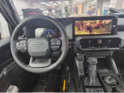 Navigație Toyota LC250, 12.3 inci, 4GB ram, 64GB stocare